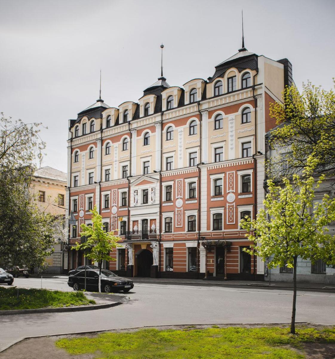 Optima Collection Podil Plaza Hotel Kyiv Exterior photo