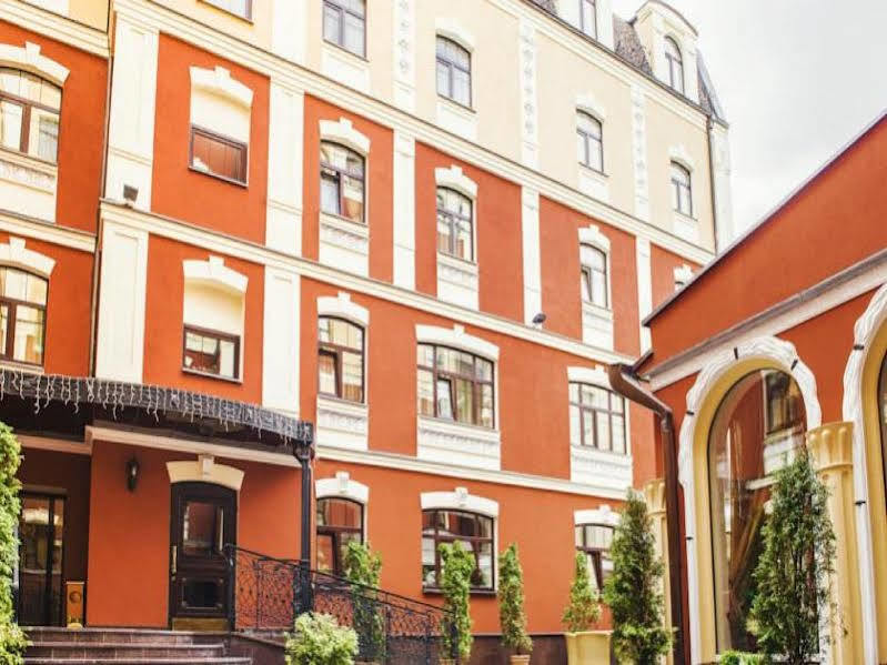 Optima Collection Podil Plaza Hotel Kyiv Exterior photo