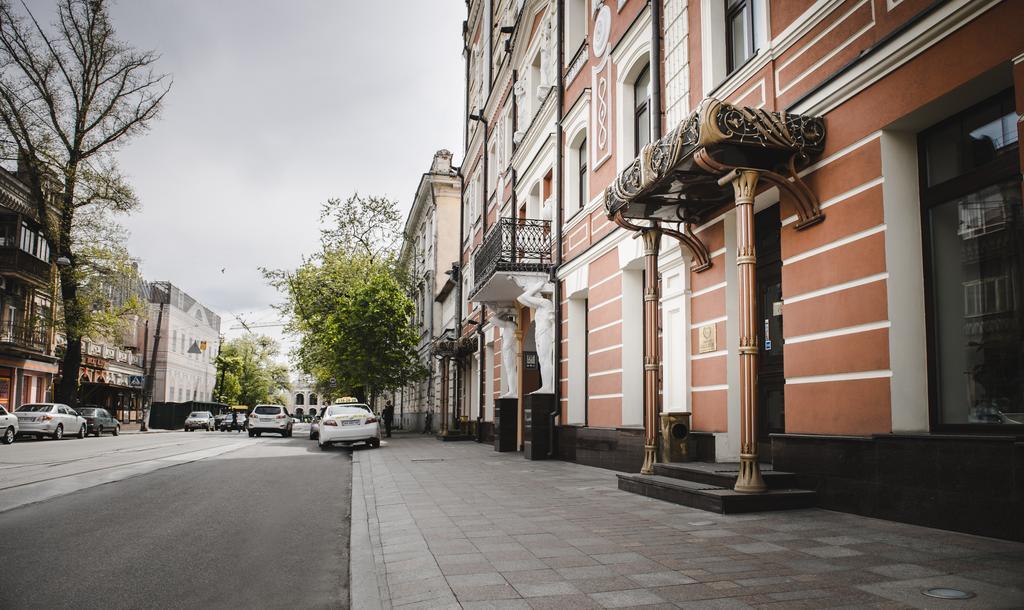 Optima Collection Podil Plaza Hotel Kyiv Exterior photo